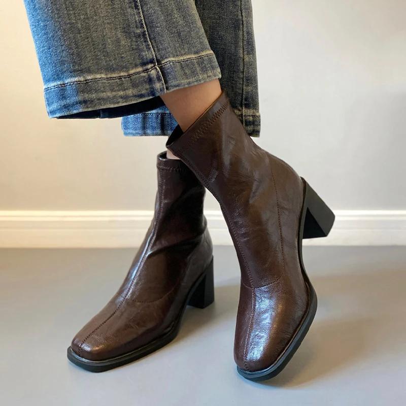 

Женские кожаные ботильоны с квадратным носком и средним каблуком, элегантная обувь для женщин, тренд 2025, зимняя мода, сексуальные туфли-лодочки, мотоциклетные ботинки Mujer 39 коричневый