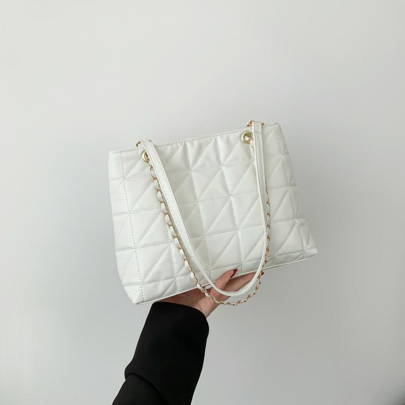 Fashionable Retro Pu Tote Bag With Chain Strap And Spacious Design For Everyday Use