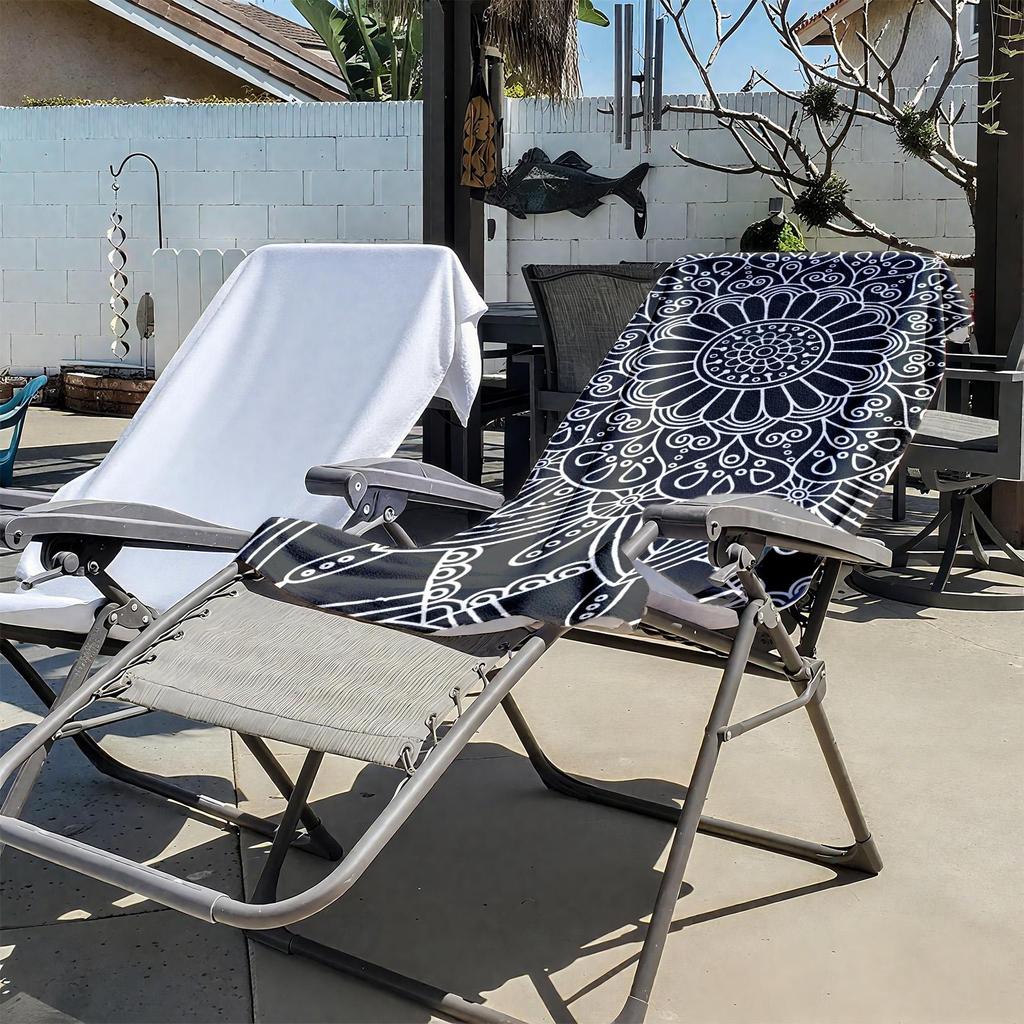 1pc Mandala Pattern in Black and White 2D Printed Microfiber Beach Towel, quick dry super absorbent. Great for beach, pool