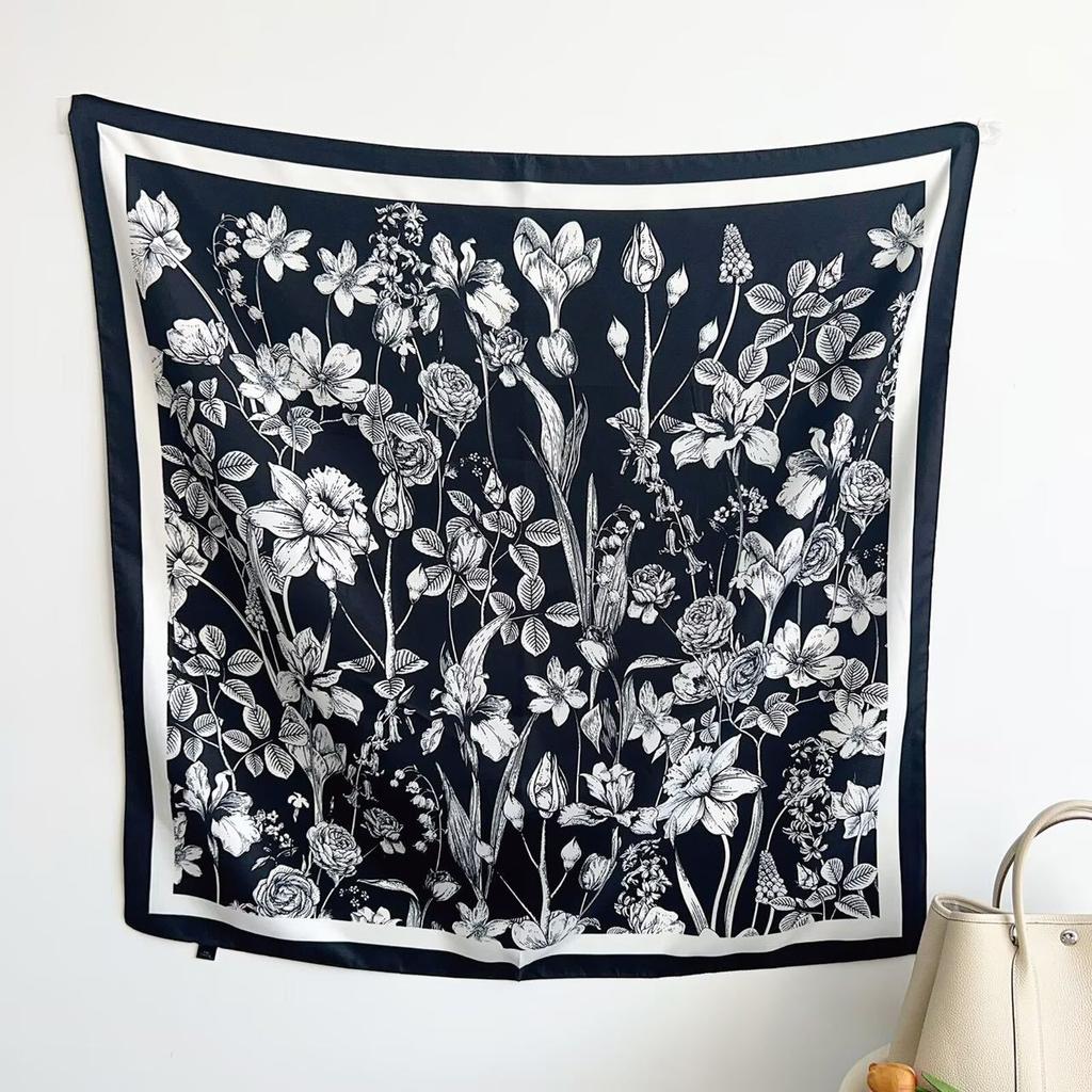 New Printed Satin Square Scarf Fashion All Season Travel Accessory