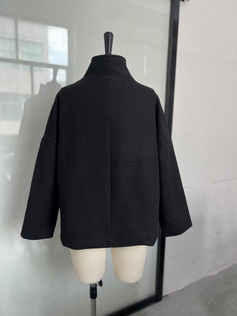 2025 Solid Color Double-Breasted Stand-Up Collar Short Coat - Long-Sleeved, Autumn/Winter
