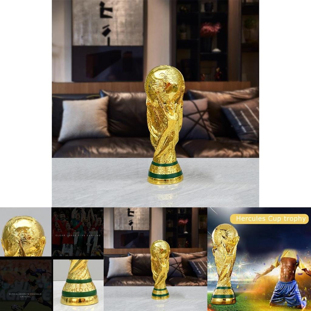 Prächtiger Herkules-Pokal der FIFA Fußball-Weltmeisterschaft 2022 in Katar