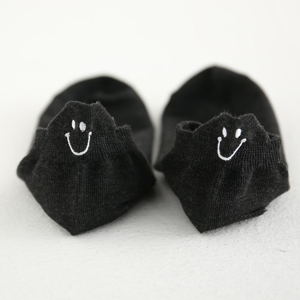 Chaussettes de cheville brodées lapin et carotte de dessin animé mignon printemps/été 2022 pour femmes