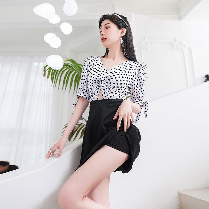 One-piece swimsuit polka dot high waist to cover the belly and look thin, new temperament conservative and slim ins style design hot spring