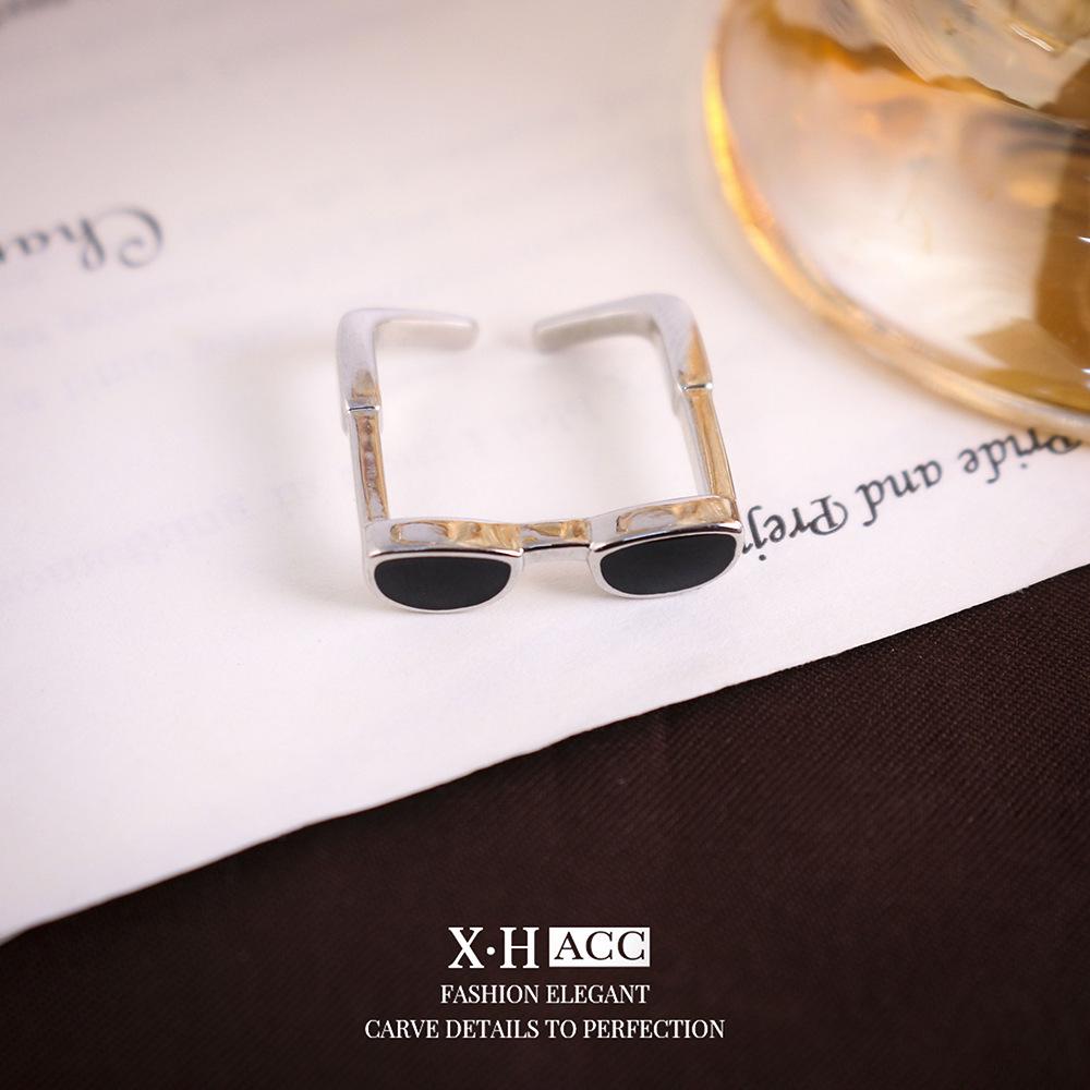 

Трендовый кафф на ухо в форме сердца со стразами - Без пирсинга, Черно-белые серьги-пусеты для хряща