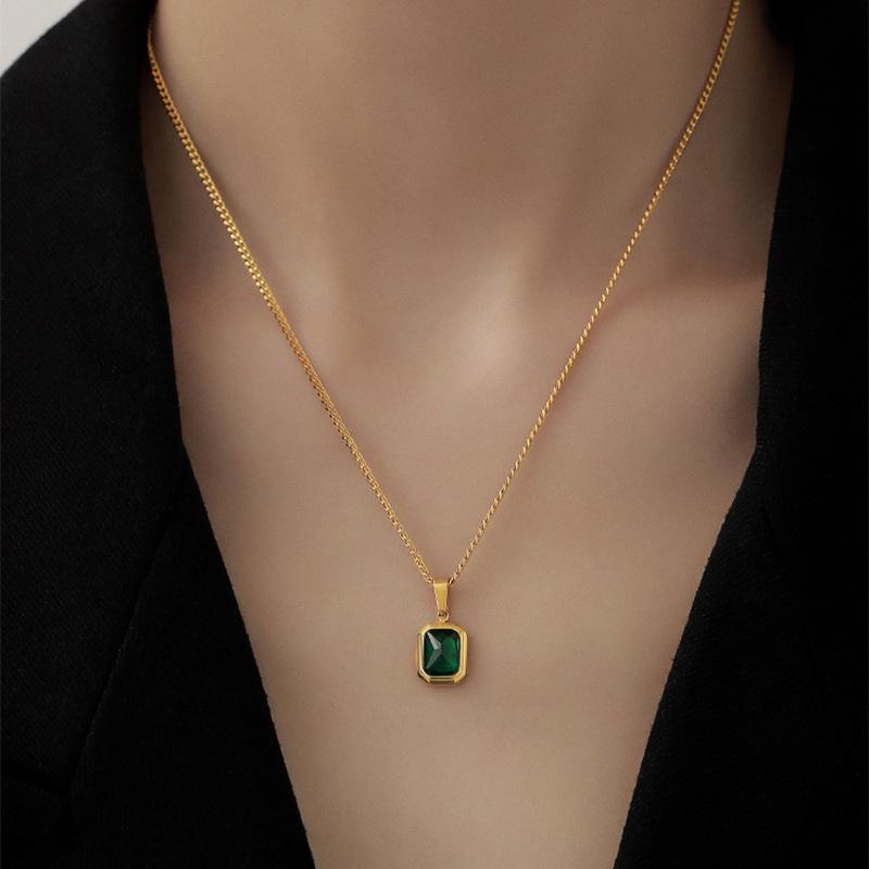 New Retro Square Green Zircon Pendant Necklace For Women Titanium Steel Necklace Girls Wedding Engagement Jewelry