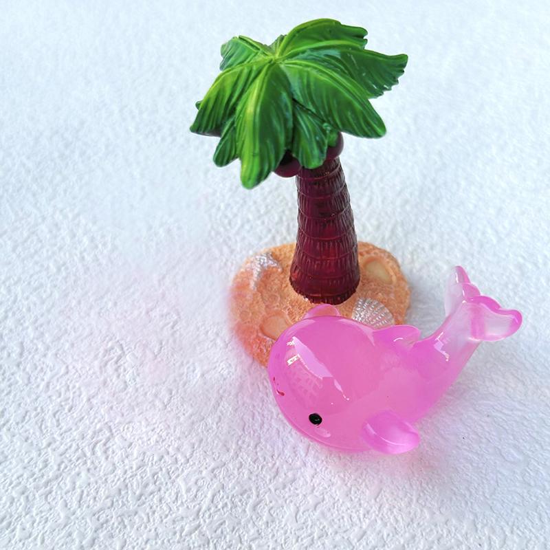 1Pc Mini Luminous Whale Home Decor Landscaping Resin Crafts Glowing Whale Garden Fish Tank Miniatures Ornaments Decoration