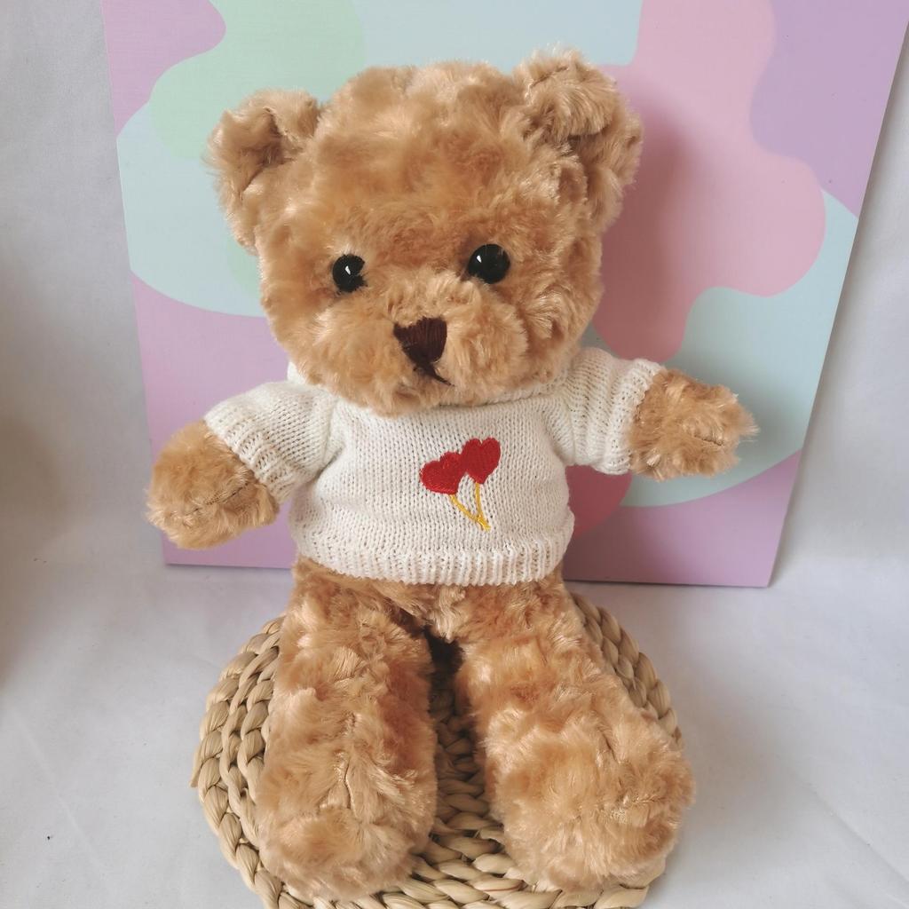 Umarmender Panda Teddybär mit Kleidung - Niedliche Plüschtierpuppe für Kinder