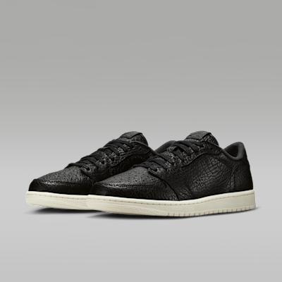 Air Jordan 1 Retro Low Swooshless 'Black' 2025