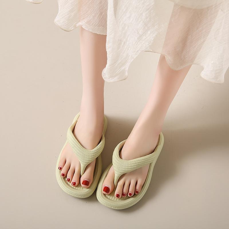 New Style of Women's Flip-flops with Soft Soles and Beach Shoes