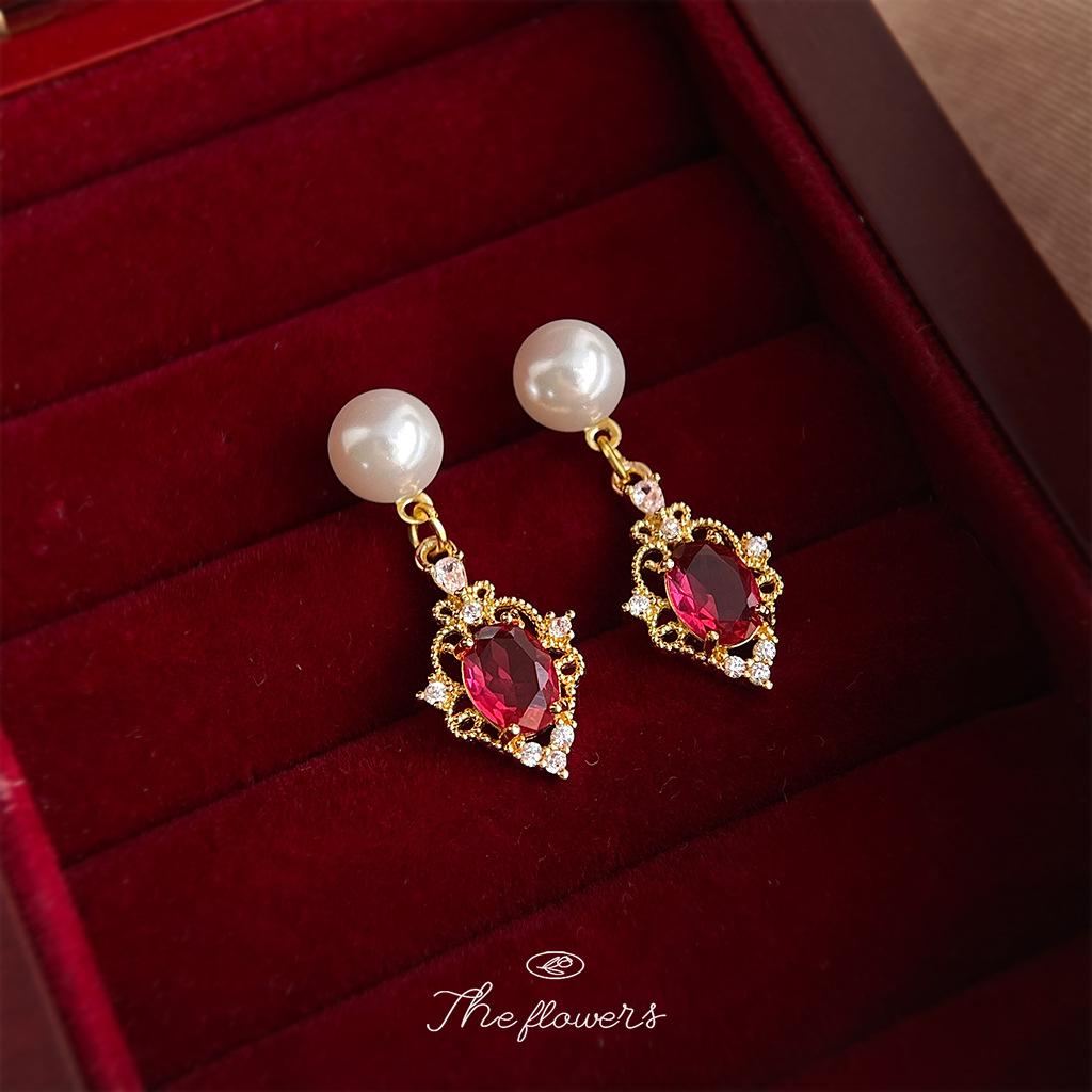 Hong Kong style French literary zircon glass pearl earrings temperament geometric earrings