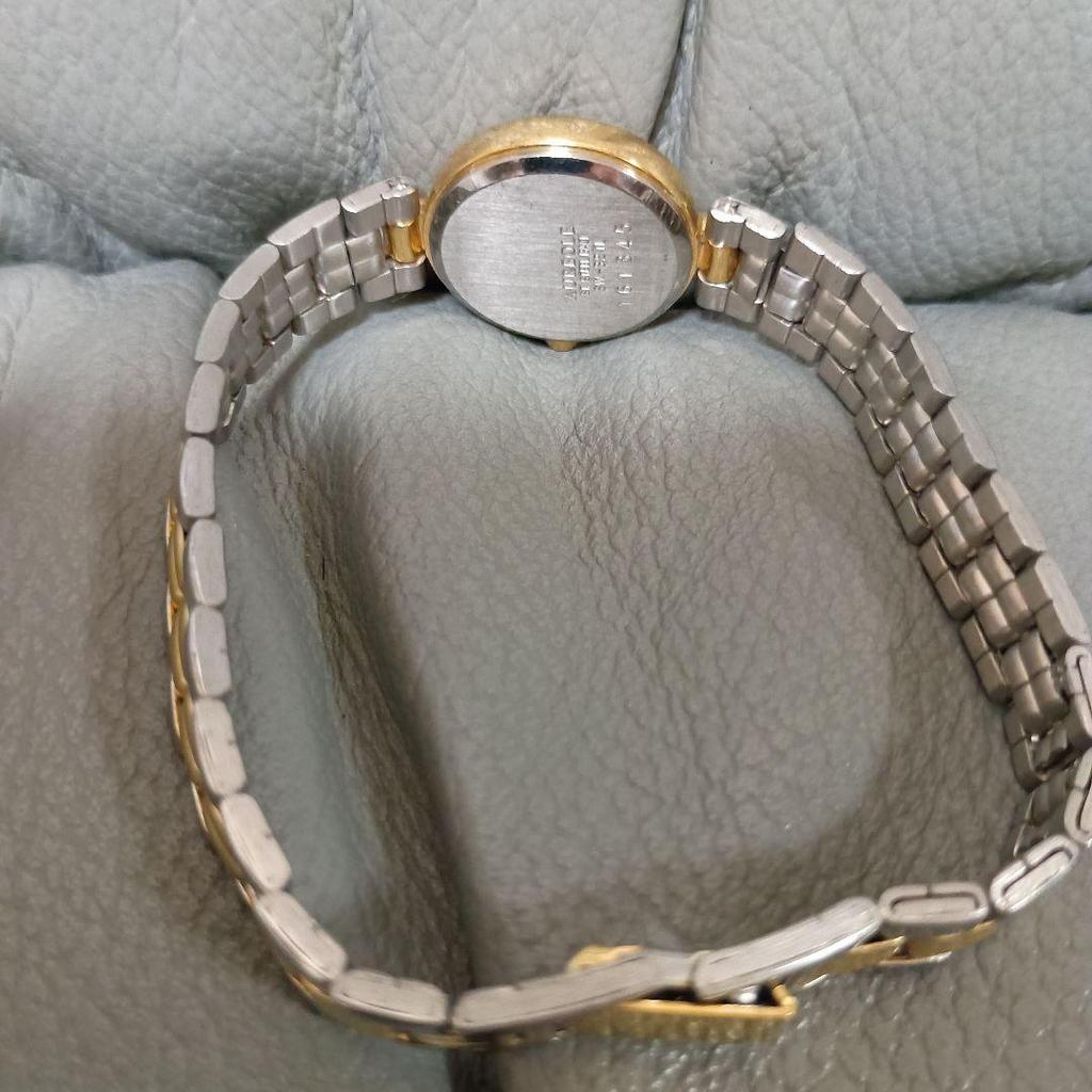 [USED] AUREOLE Quartz Women's Watch in Gold and Silver