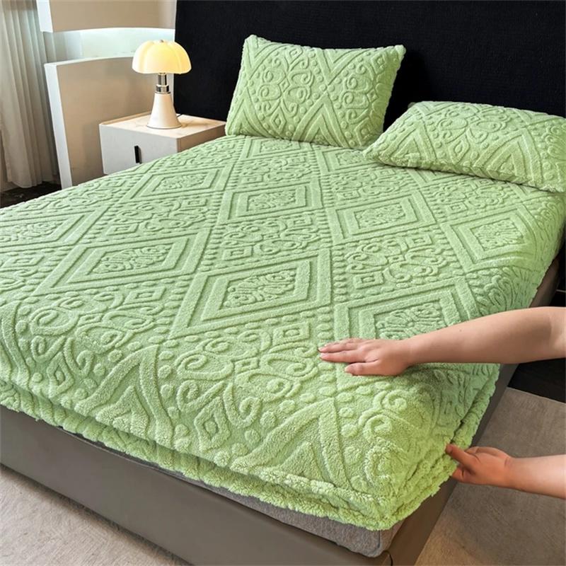 2026 NEW Winter Plush Warm Fitted Sheet Bed Protector Cover Bedding Mattress Topper Non Slip Bedspread