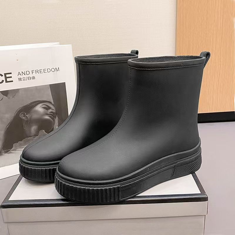 Woman New Thick Sole High Top Rain Boots Injection Molding Non slip Waterproof Detachable Cotton Cover Outdoor Word Shoes