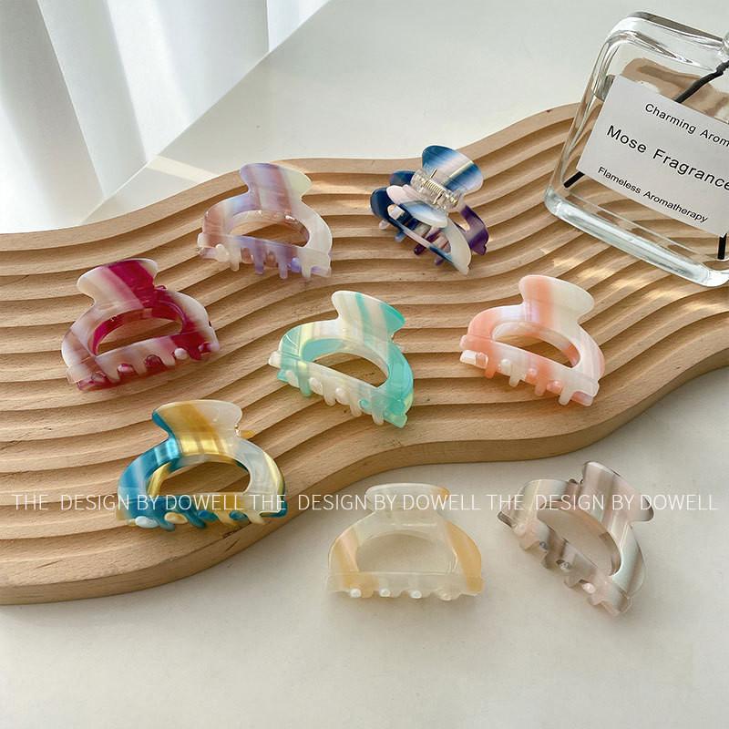 Elegant Acetate Handcrafted Hair Claw With Geometric Design For Women Fashion
