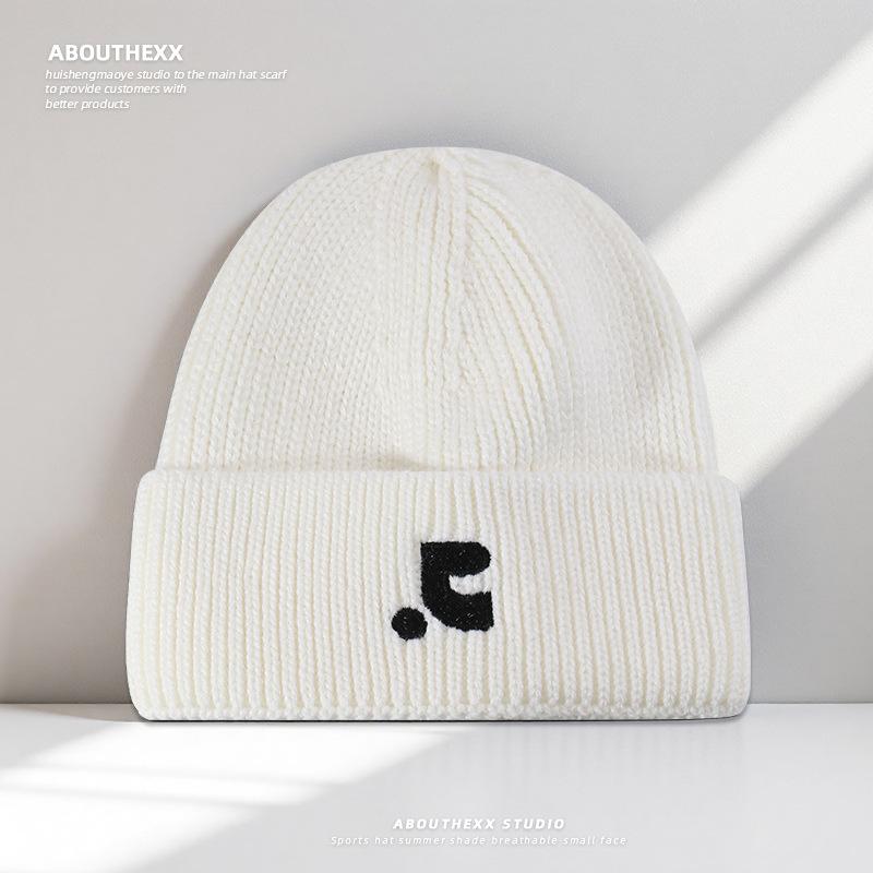 Autumn and Winter Warm Hats for Female Stars with The Same Letters Knitted Hats for Students and Couples Pullover Cold Hats Woolen Hats for Men