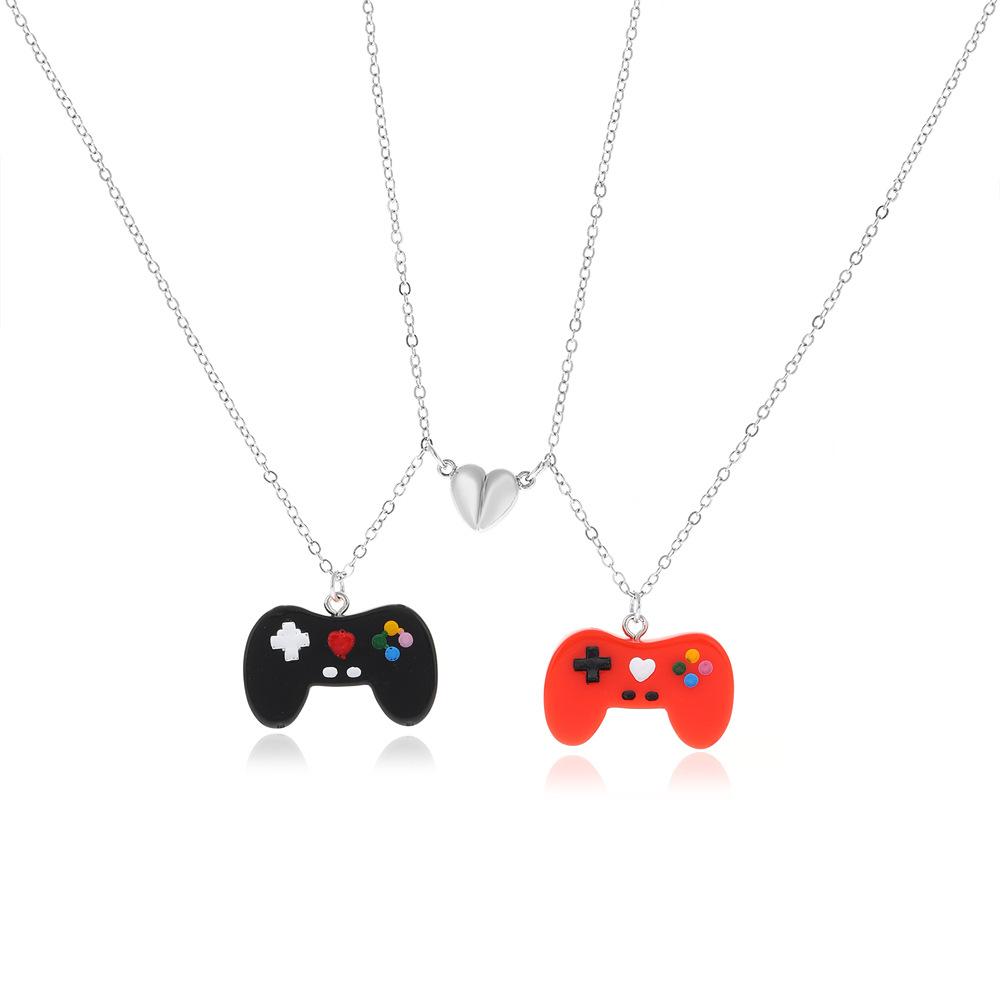 2025 Magnetic Game Controller Pendant Necklace – Creative Couple & Friends Gift Accessory