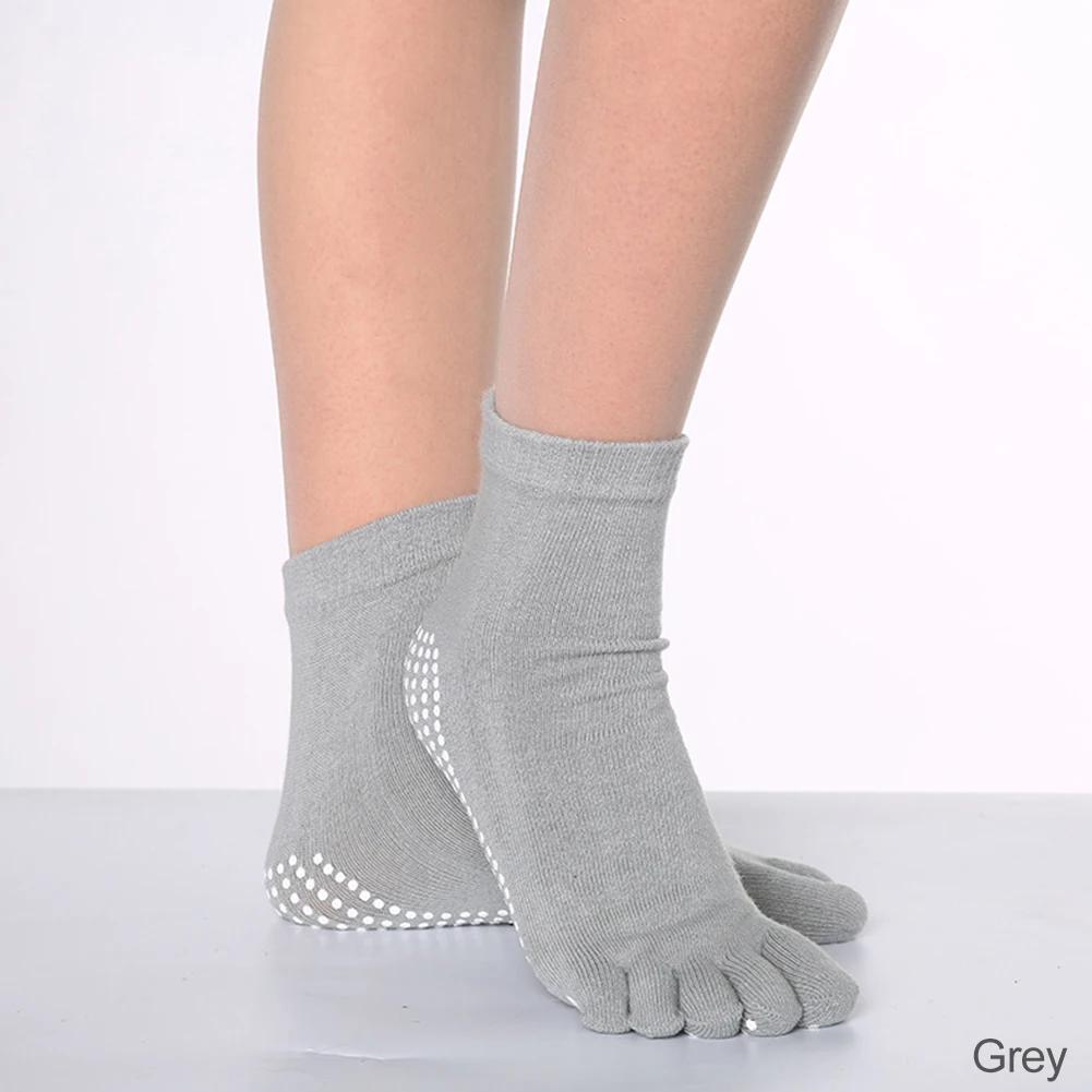 1Pair Grip Socks for Women, Non Slip Pilates Yoga Socks with Double Stripes Non Slip Socks for Workout, Ballet, Athletic Socks