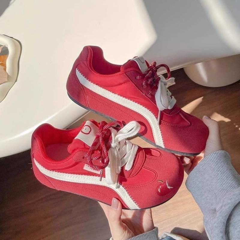 Red women's summer new breathable flat baseplate shoes retro versatile casual sports little white shoes