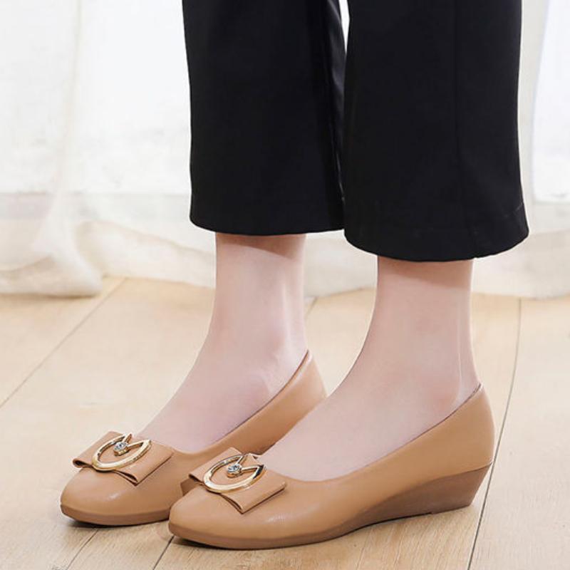 Round Toe With Medium Heels Women's Shoes Summer Work Ladies Pumps On Promotion High Quality Chic and Elegant Slip On Footwear