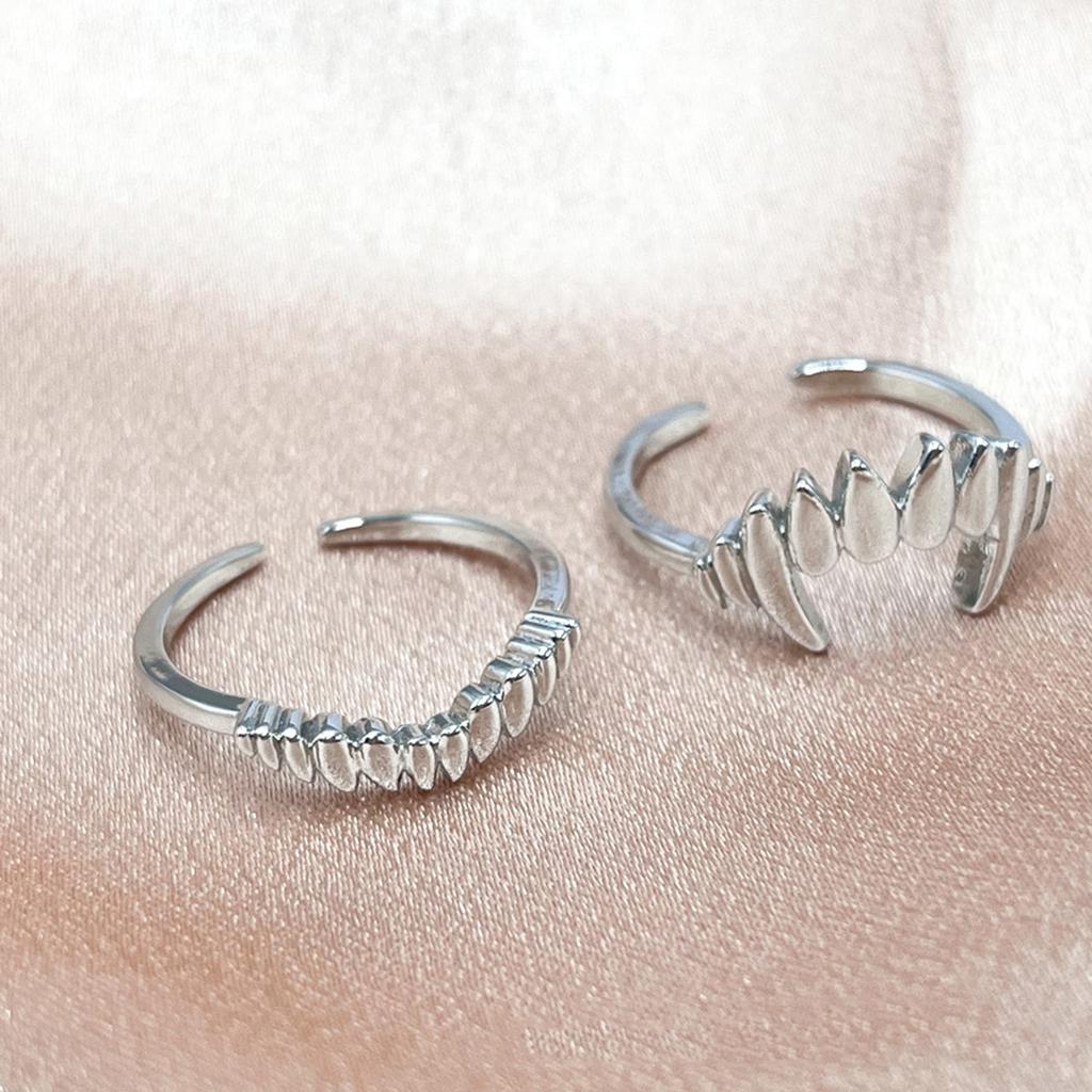 Fashionable Vampire Themed Split Band Rings Set Adjustable Sturdy Alloy Fashion Jewelry for Party Supplies Casual Wear