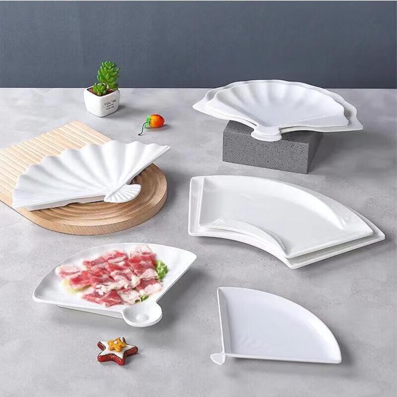Huei Huang Commercial White Melamine Fan-Shaped Plate