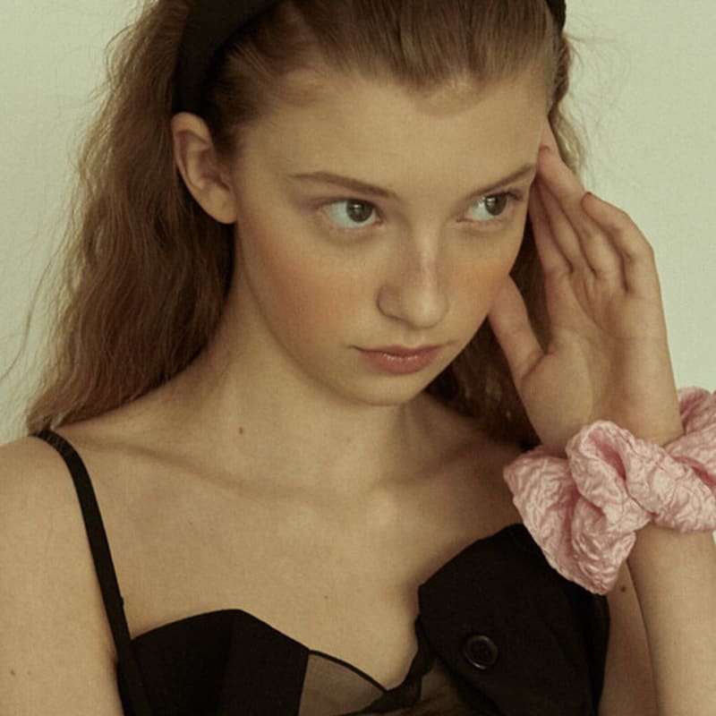 Elizabeth Moments Black Tweed Headband