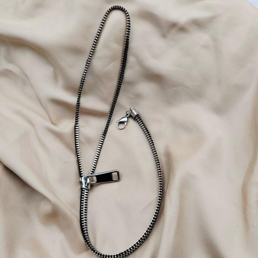 Titanium Steel Zipper Necklace Choker Clavicle Necklace Pull-able Zipper Sweater Chain Couple