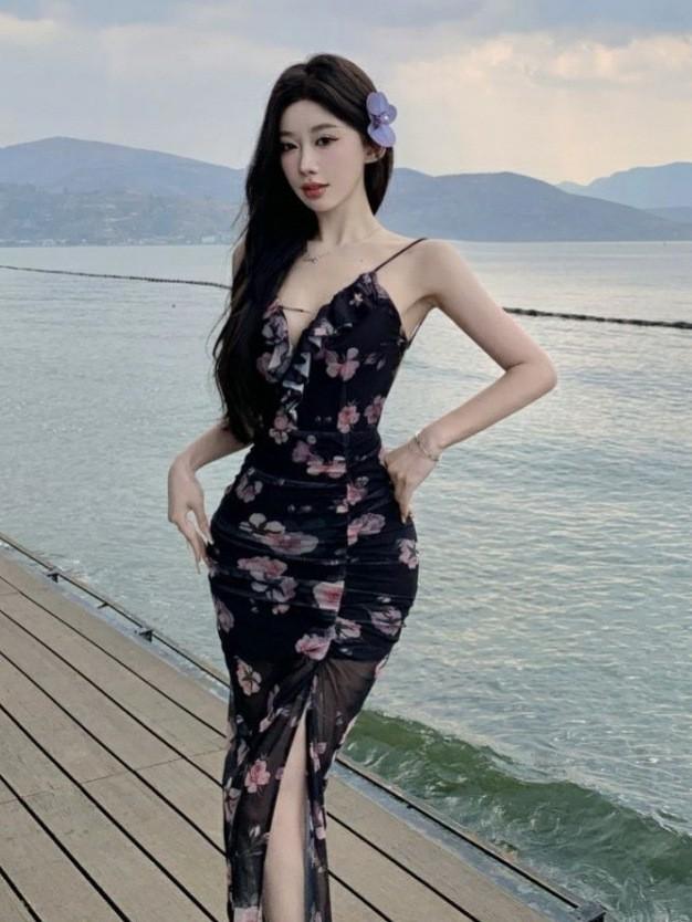Sweet and Spicy High Split Slim Fit Halter Dress Summer Photo Beach Skirt Seaside Vacation Atmosphere Skirt