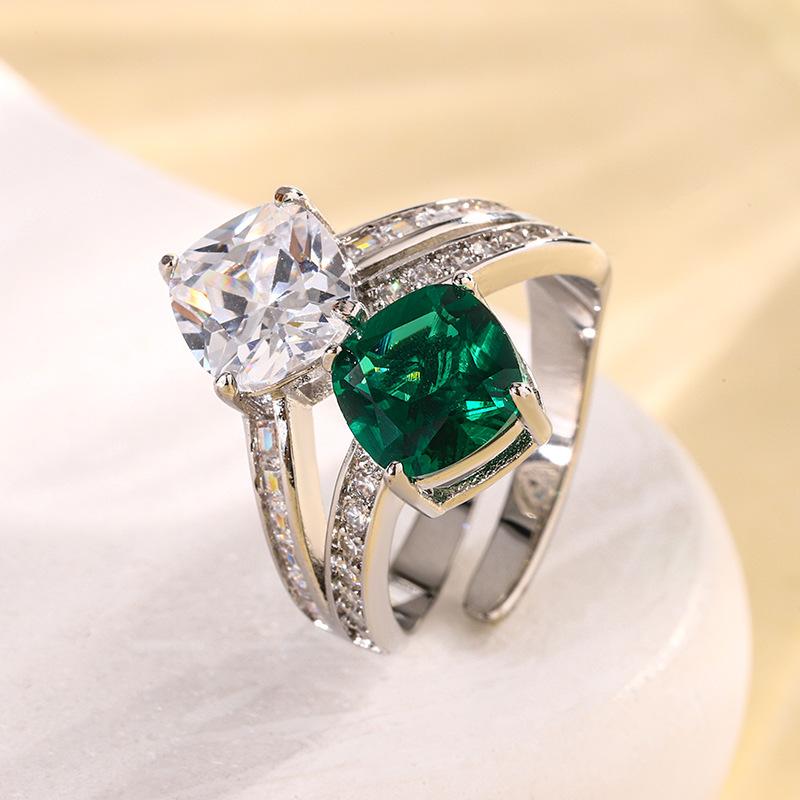 

Ювелирные изделия Медное основание Позолоченное Имитация цвета Сокровище Корунд Толстый квадрат Двухцветный камень Темпераментное кольцо Женское 8 * 8