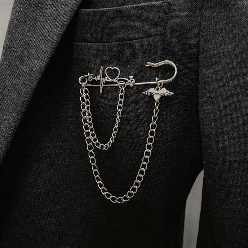 

Fashion Creative Heart Angel Wings Chain Brooch For Women Men Suit Decoration Tassel Chain Pin Clothing Accessories Gifts A1