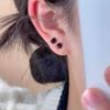Small Square Earrings - Unique Design, Elegant and Refined, Suitable for All Occasions.