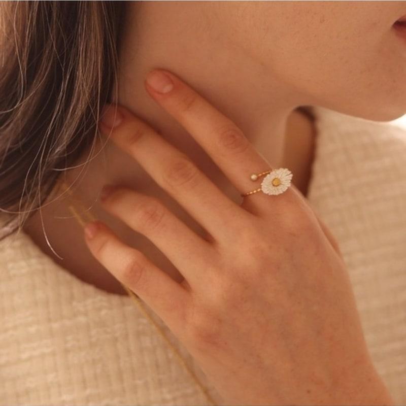 Dana Burton English Mini Daisy Ring