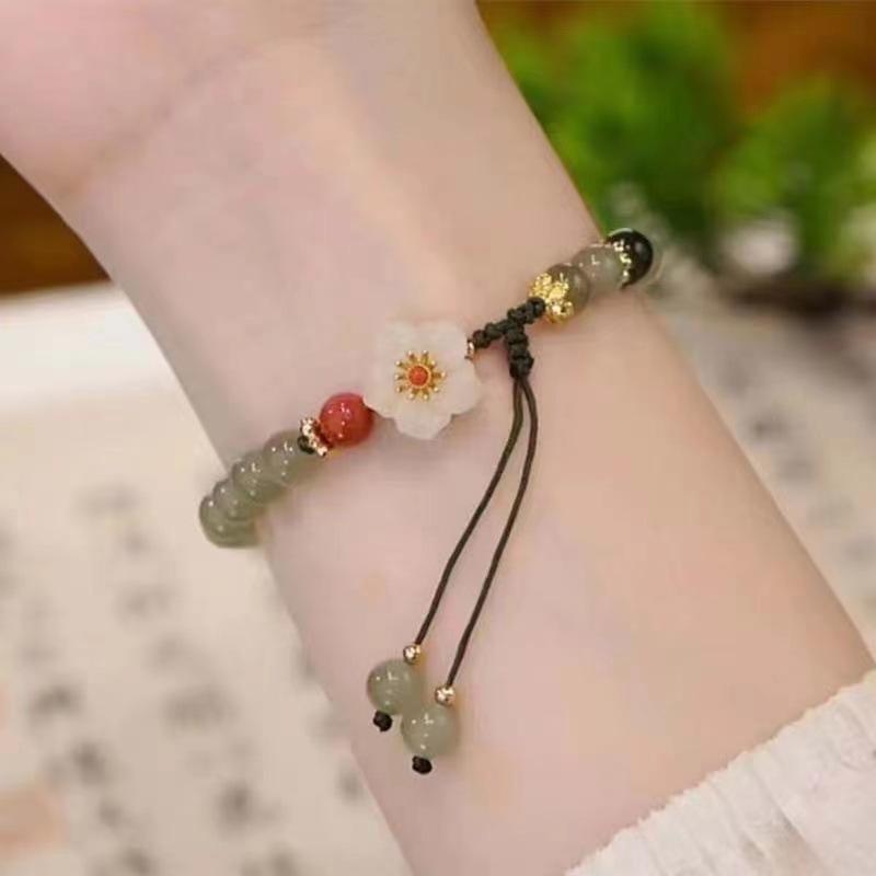 Guofeng Jade Rabbit bracelet adjustable fringe bracelet niche design promising future imitation jade bracelet Qixi Festival gift