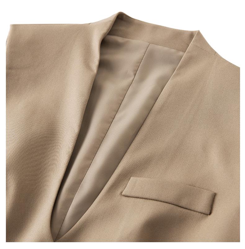 Moderner Göttinnen-Damen-Zweiteiler: Weste & Hose