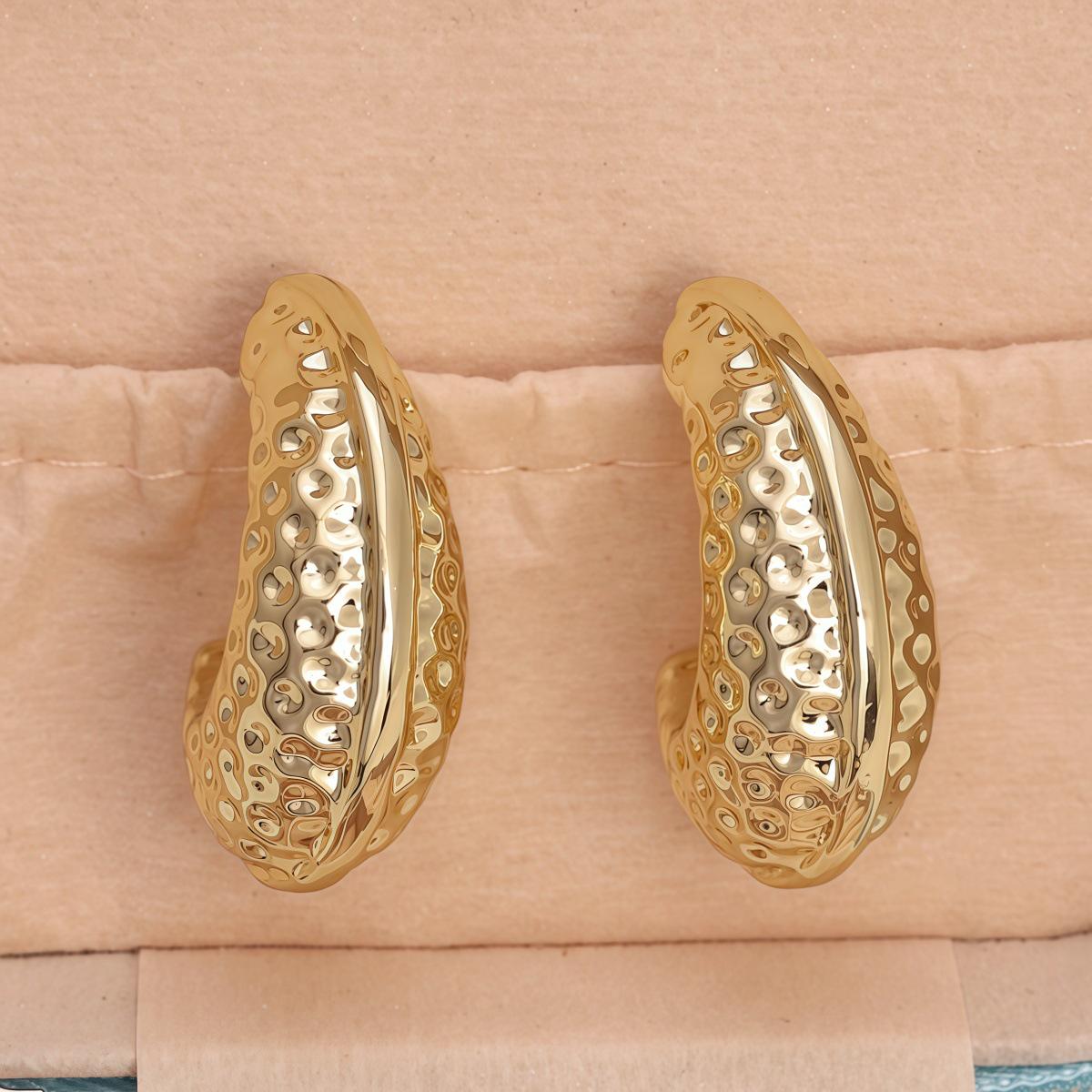 Stylish Gold Geometric Flower C-Shaped Women s Earrings