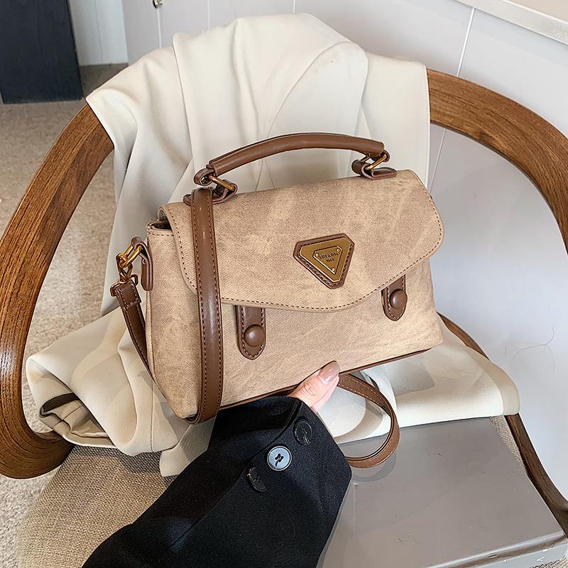 Small Bag Women's Autumn and Winter Versatile New Fashion Shoulder Messenger Bag Portable Work Small Square Bag