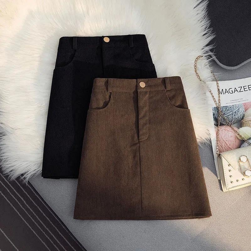 Plus Size Black Corduroy A-Line Midi Skirt for Autumn/Winter - Slimming, Versatile, and Bodycon Women's Clothing