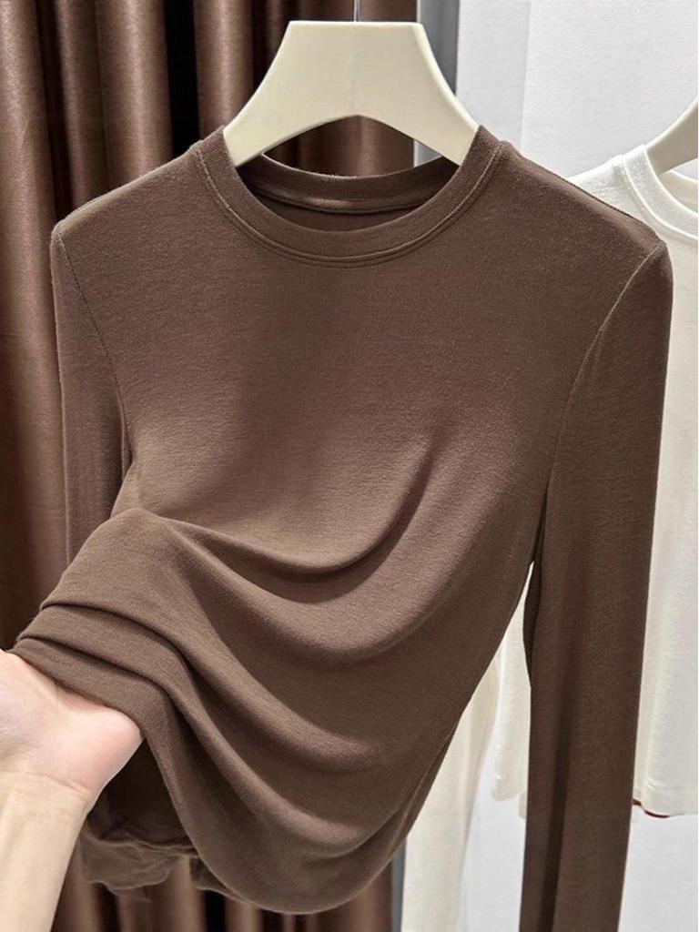 Coffee-Colored Slim-Fit Women's Base Layer Shirt - Soft Round Neck, Versatile Thin T-Shirt for Autumn/Winter.
