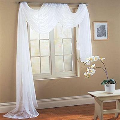 Eleganz: Zarte Voile-Vorhänge für Hochzeitsdekoration