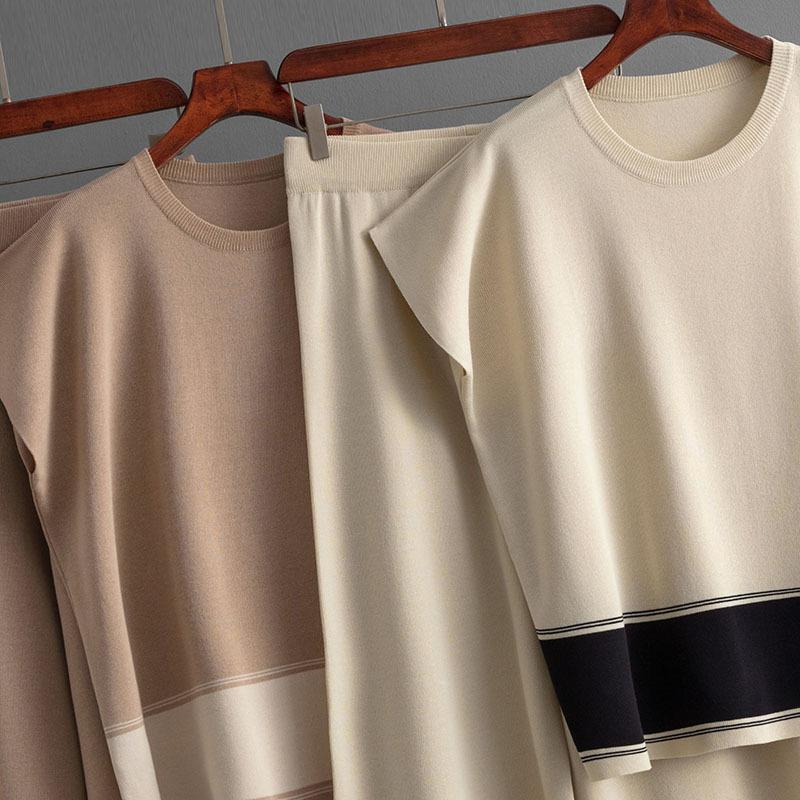 HNXC Women's Plate-size Set, A Loose and Slimming Women's Knitted Sweater, High-waisted and Wide-leg Trousers, A Fashionable Two-piece Set