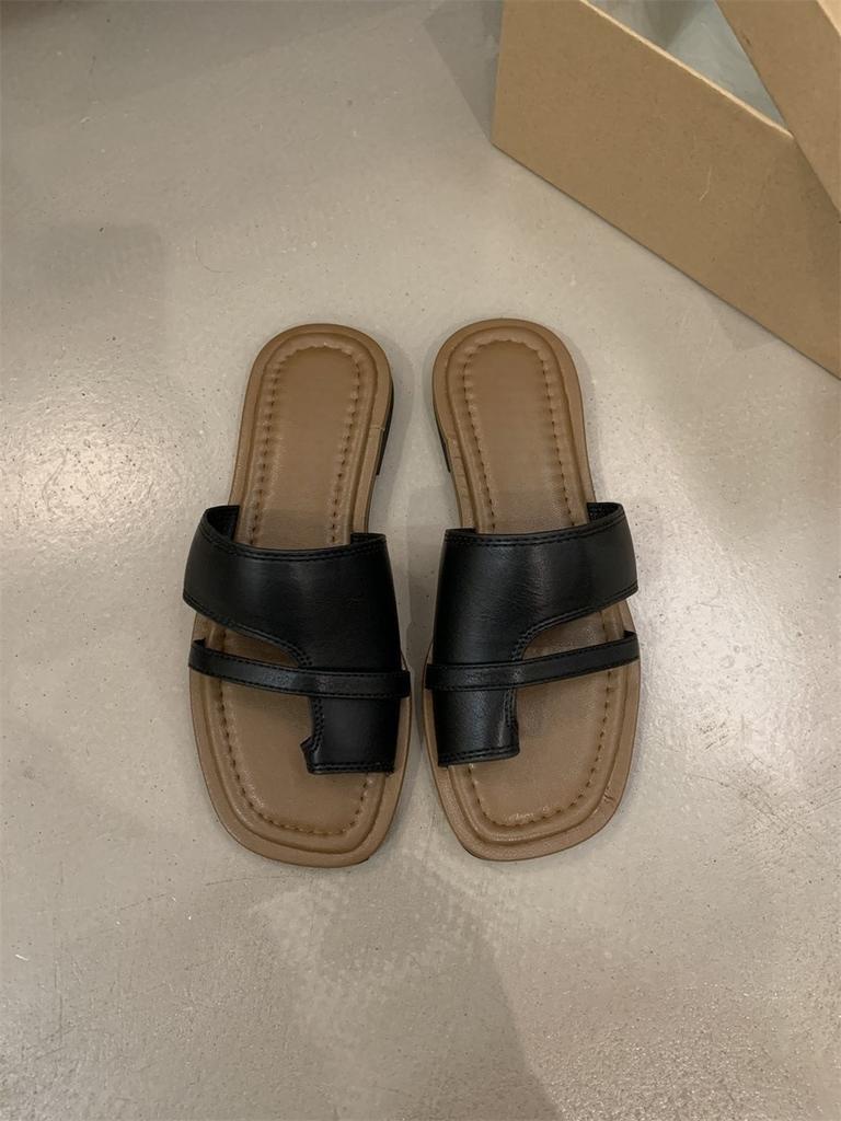 Roman Cool Slippers Wear Flat Women's Shoes, Spring and Summer 2025 New Square Head Cover Toe and Pedal Beach Sandals