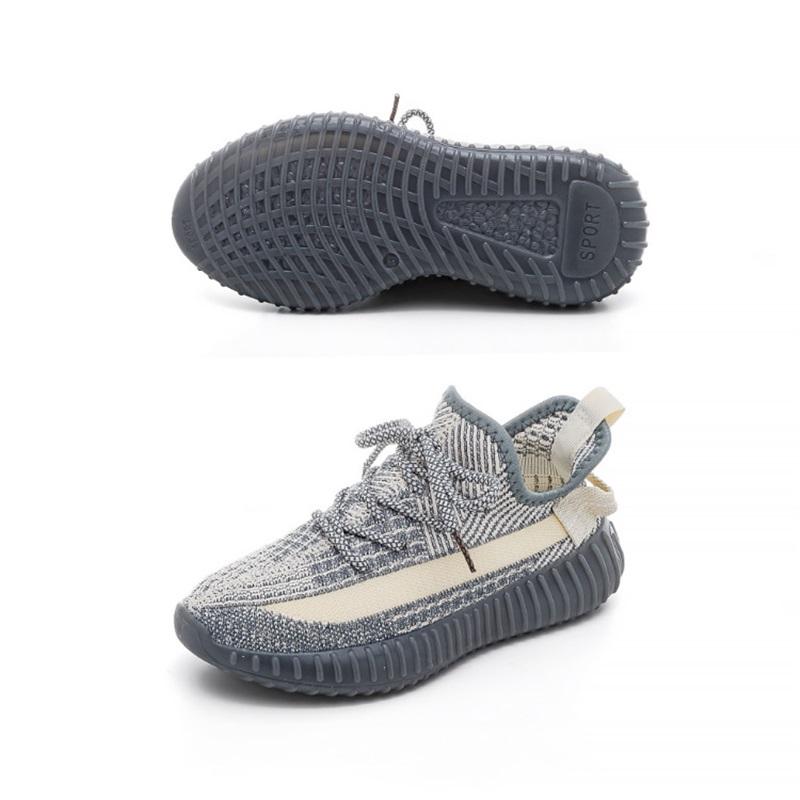 Student Style Plus Size Couple Casual Shoes Fly Knit Mesh Breathable Slip On Versatile Sports Sneakers