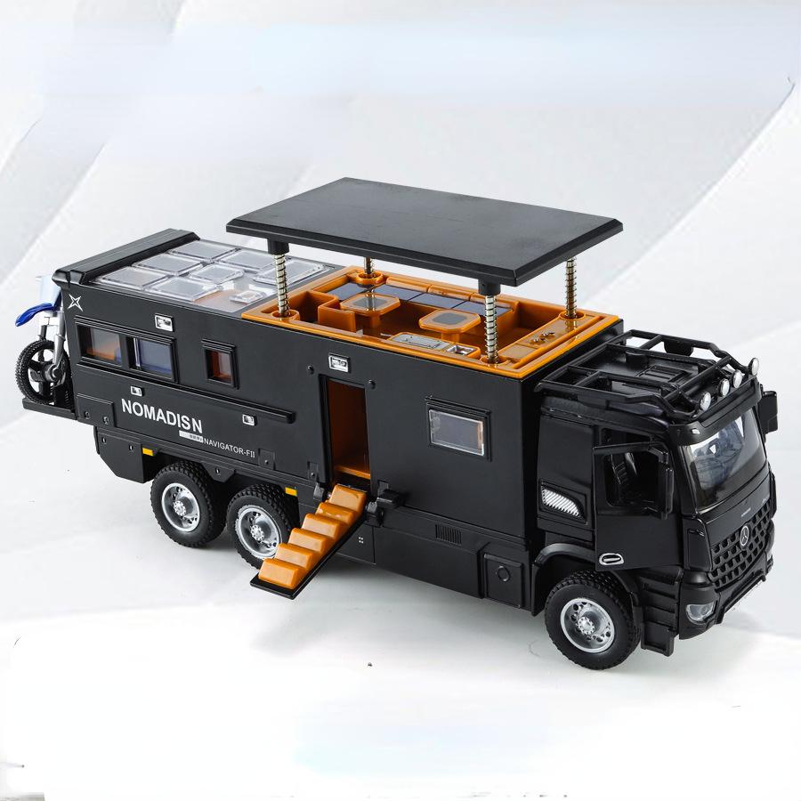1/24 Scale NOMADISM RV Toy Car Model Alloy Diecasting Pull Back with Sound Light High Simulation Models Vehicles for Child Gifts