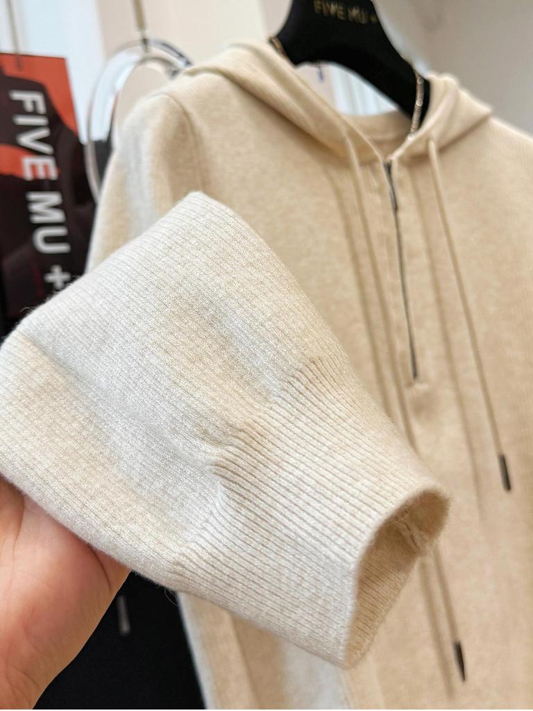 Women's Plus Size Hooded Half-Zip Long-Sleeve T-Shirt for Autumn/Winter - Loose, Slimming, Comfortable, and Versatile.