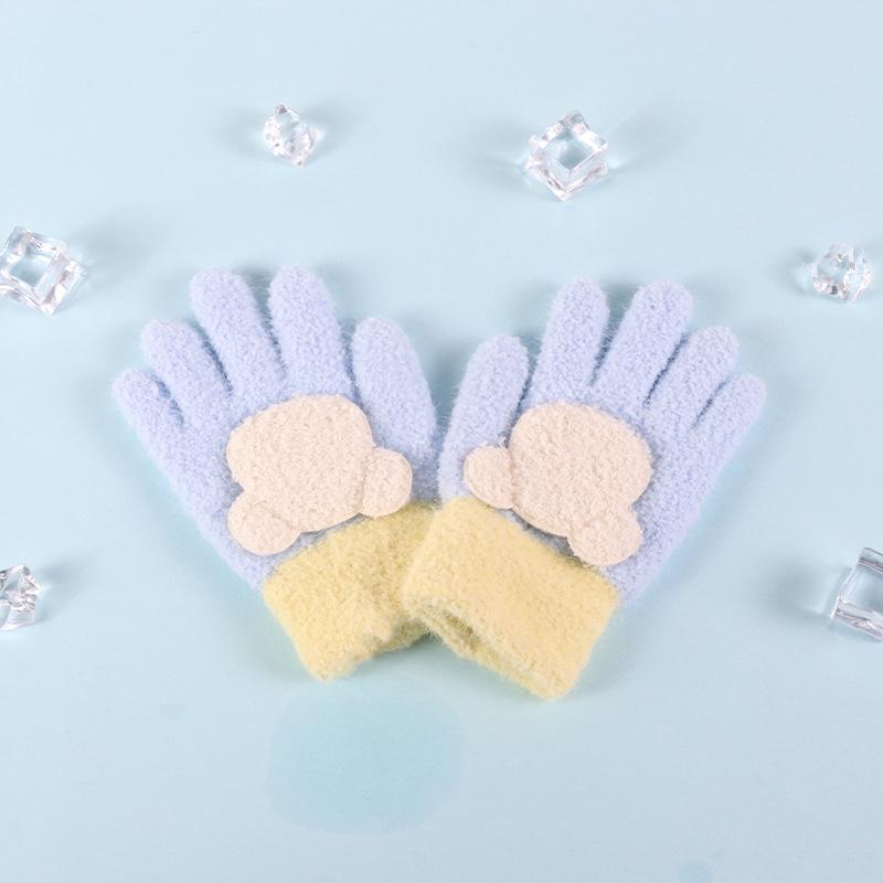 Children's gloves full finger cute bear velvet thickened warm skin-friendly hand care children outdoor play knitting autumn and winter