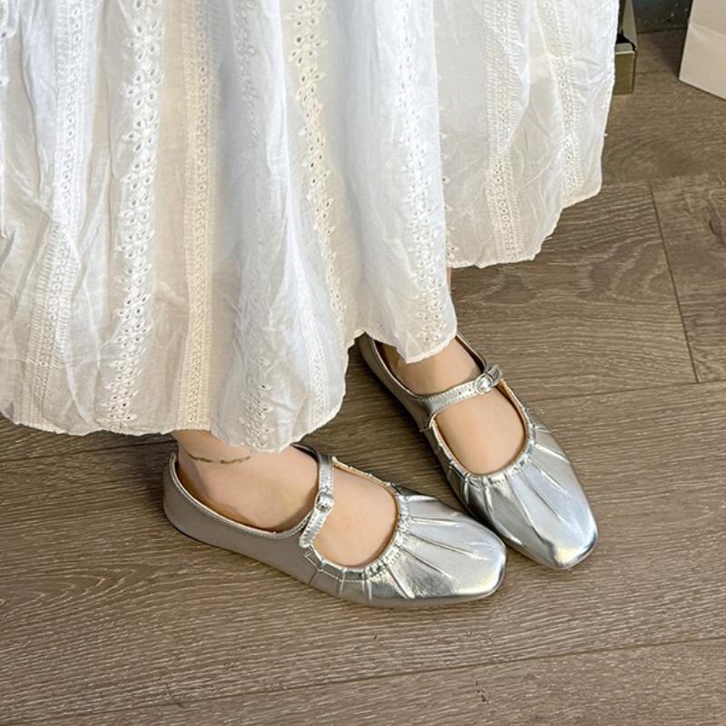 

Мода 2025 Туфли Мэри Джейн Глянцевая кожа Балетки Модные плиссированные Низкий каблук Одинарные лоферы Женские Мягкая подошва Повседневные мюли Туфли-лодочки 41 серебряный