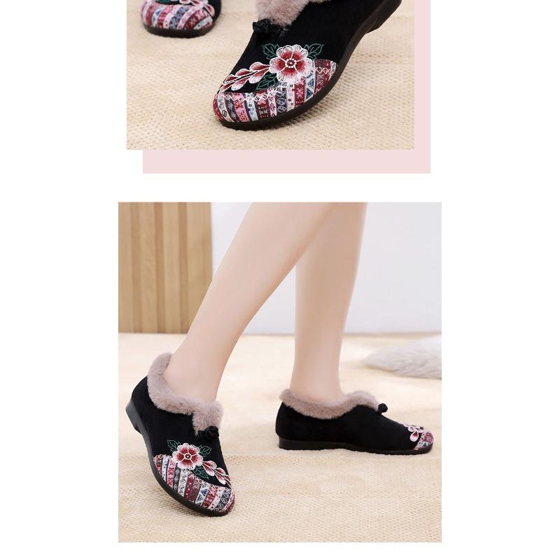 New Women's Cotton-Lined Boots with Thickened Insulation Flat-Soled Embroidered Shoes for Middle-Aged and Elderly Women
