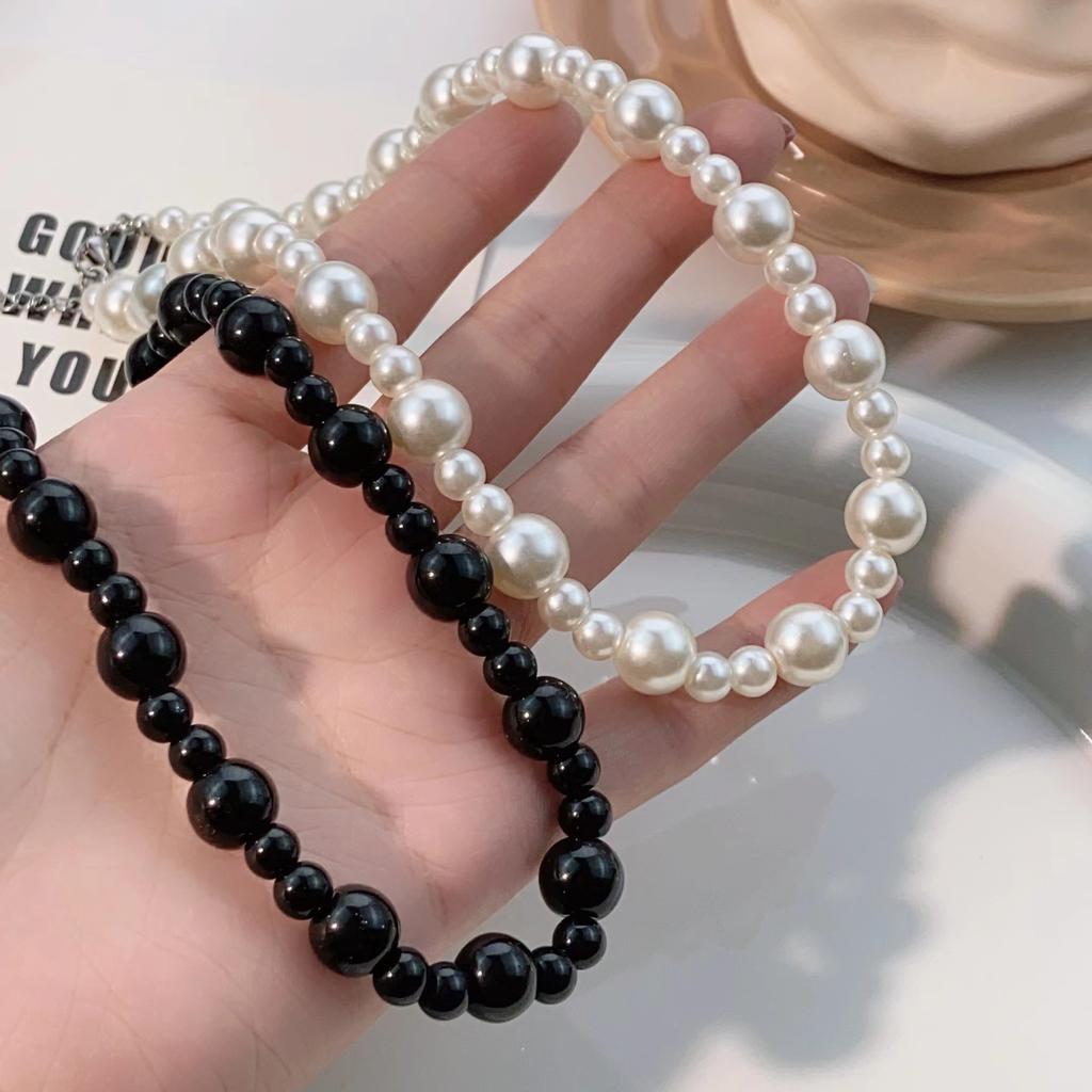 Light Luxury Niche Design Pearl Necklace Women's Summer Versatile High-end Sense Beaded Collarbone Chain Fashion Temperament Neck Chain