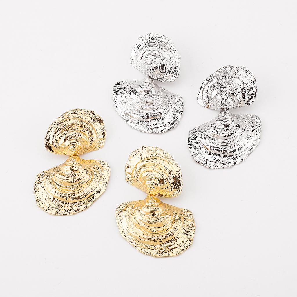 Ins Style Water Wave Irregular Earrings Unique Design Exaggerated Shell Stud Earrings Fashion Women Jewelry